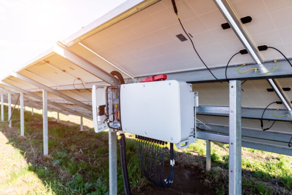 Cum să alegi bateria solară potrivită: capacitate și tip de tehnologie