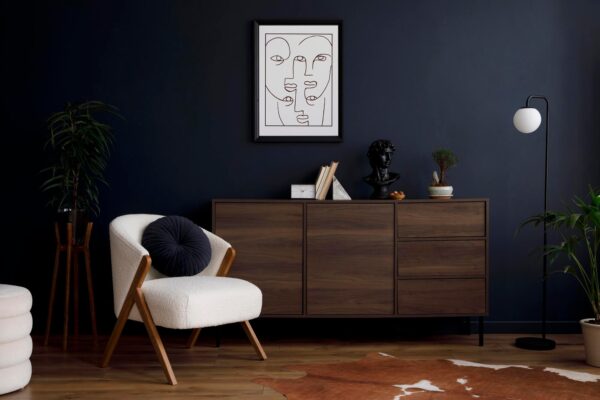 Cum amenajezi un living cu mobilier închis la culoare