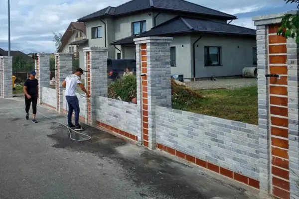 Când gardul devine parte din designul casei: cum alegi cărămida aparentă de la SBL Group